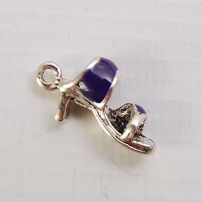 Bedel. verzilverd. schoentje paars.  12-20 mm